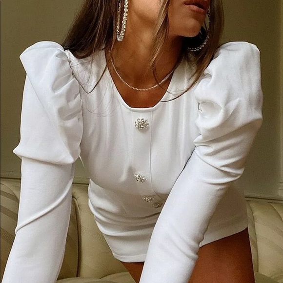 WeWoreWhat Dresses & Skirts - NWT Danielle Bernstein White Puff Sleeve Dress w/ Crystal Buttons, Size Medium